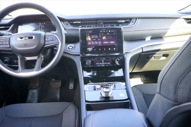 2026 Jeep Grand Cherokee L Altitude 4x2