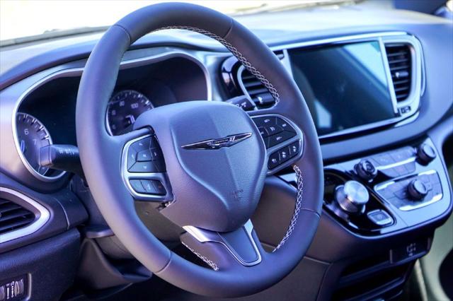 2026 Chrysler Voyager LX