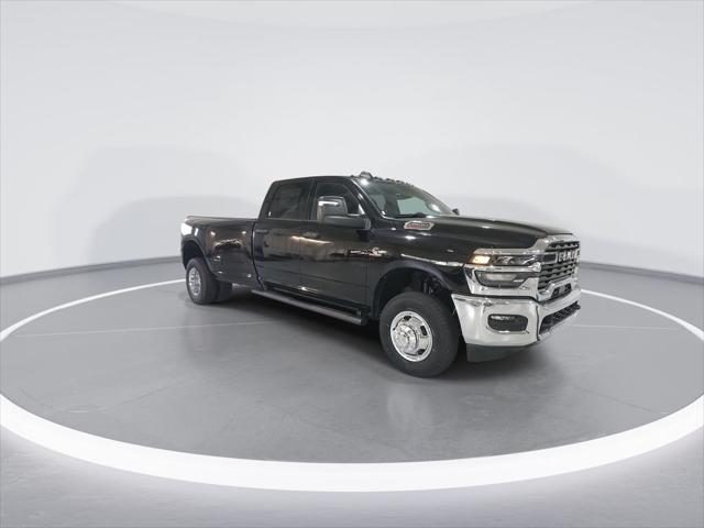 2026 RAM Ram 3500 RAM 3500 TRADESMAN CREW CAB 4X4 8 BOX
