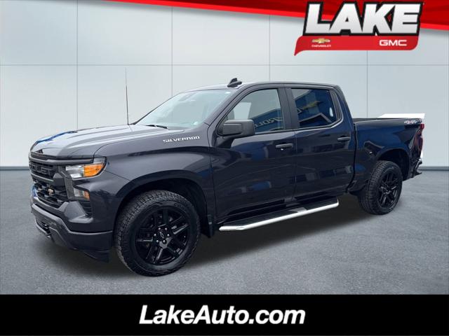 2023 Chevrolet Silverado 1500 4WD Crew Cab Short Bed Custom