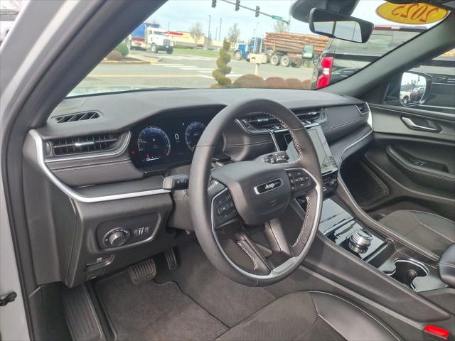 2025 Jeep Grand Cherokee L Altitude X 4x4