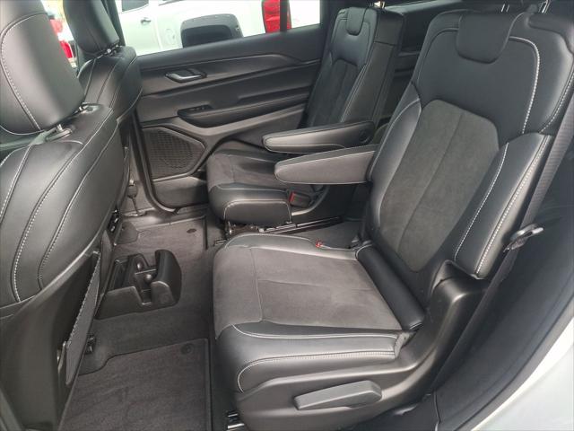 2025 Jeep Grand Cherokee L Altitude X 4x4