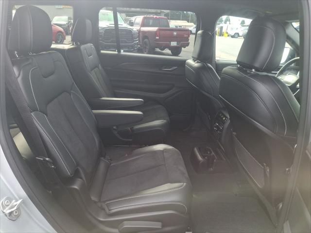 2025 Jeep Grand Cherokee L Altitude X 4x4
