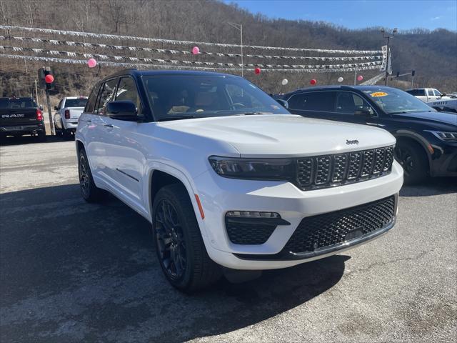 2025 Jeep Grand Cherokee GRAND CHEROKEE SUMMIT 4X4