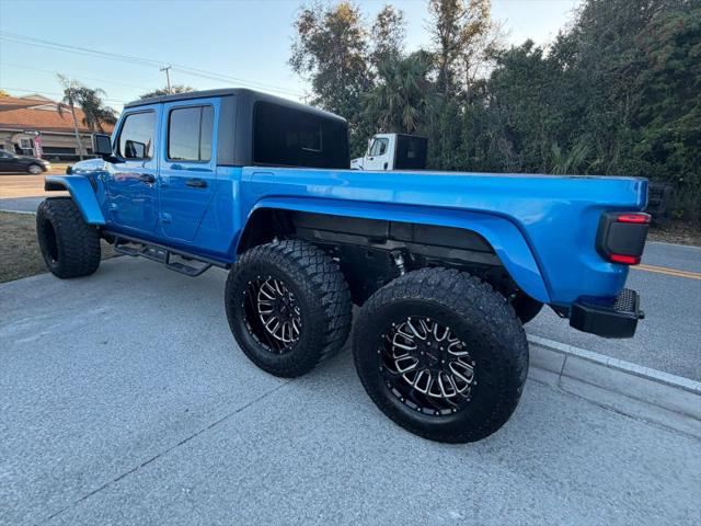 2022 Jeep Gladiator Sport