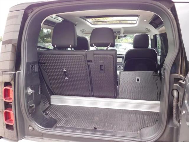 2024 Land Rover Defender 90 P300 S