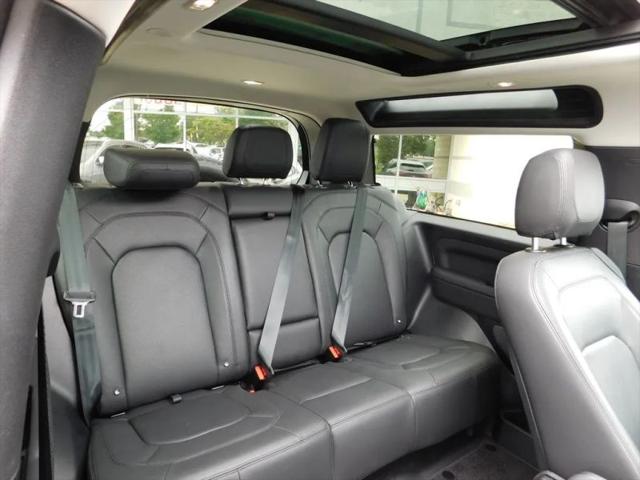 2024 Land Rover Defender 90 P300 S