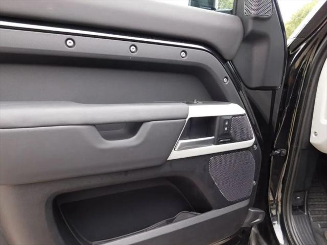 2024 Land Rover Defender 90 P300 S