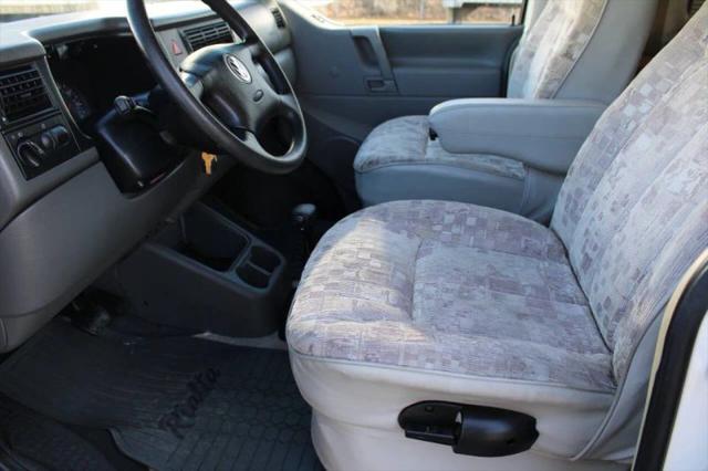 2000 Volkswagen EuroVan GLS