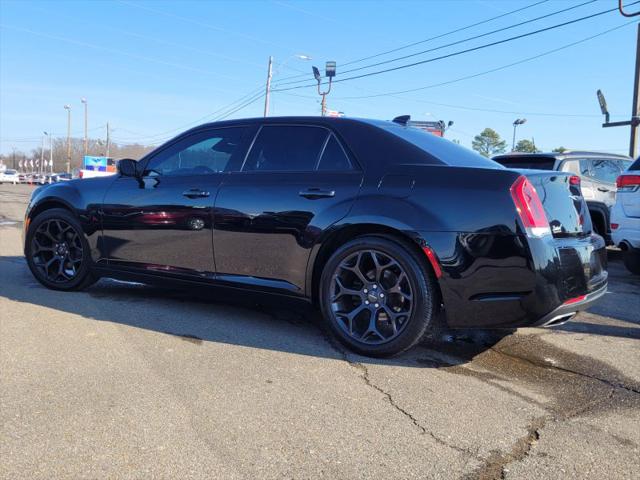 2019 Chrysler 300 Touring