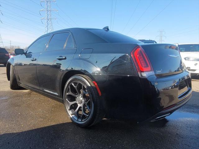 2019 Chrysler 300 Touring