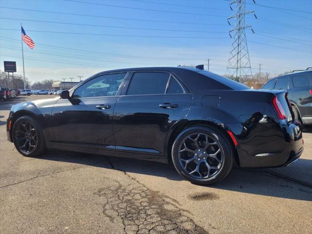 2019 Chrysler 300 Touring