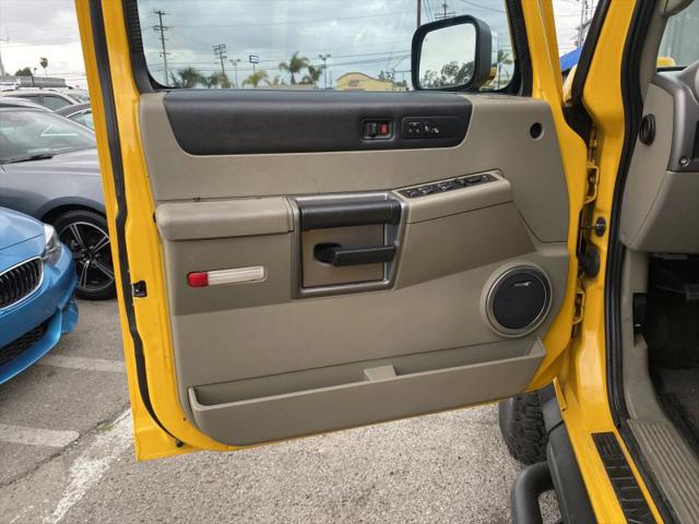 2003 HUMMER H2 Base