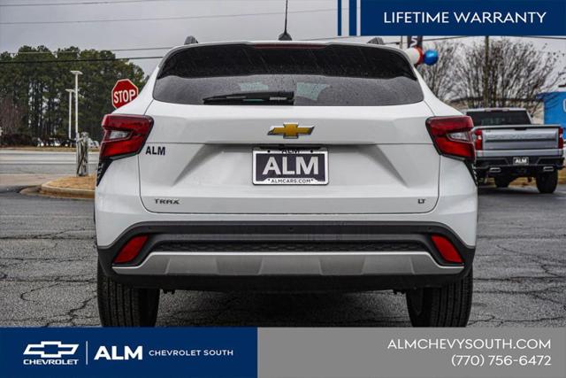 2025 Chevrolet Trax FWD LT