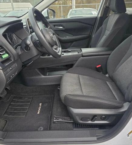 2024 Nissan Rogue SV FWD