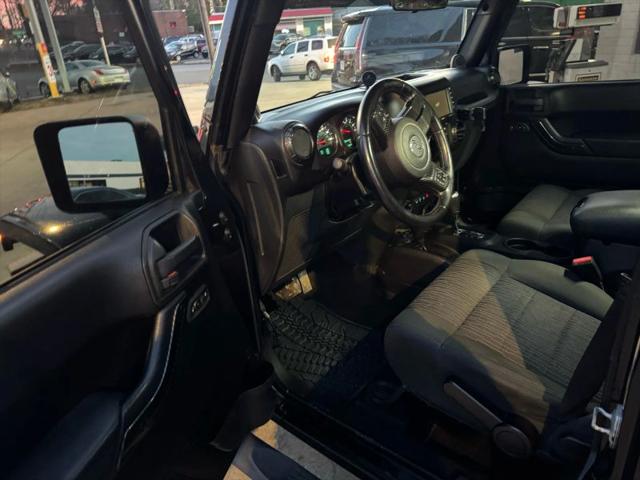 2012 Jeep Wrangler Unlimited Sahara