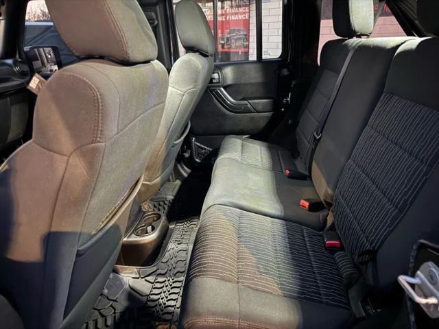 2012 Jeep Wrangler Unlimited Sahara