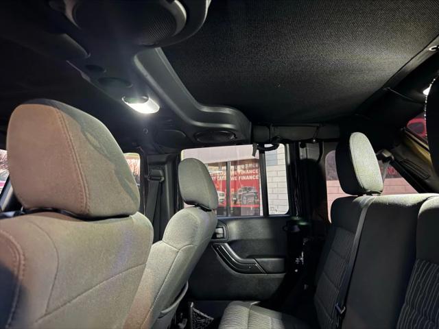 2012 Jeep Wrangler Unlimited Sahara