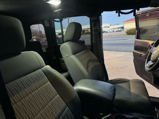 2012 Jeep Wrangler Unlimited Sahara