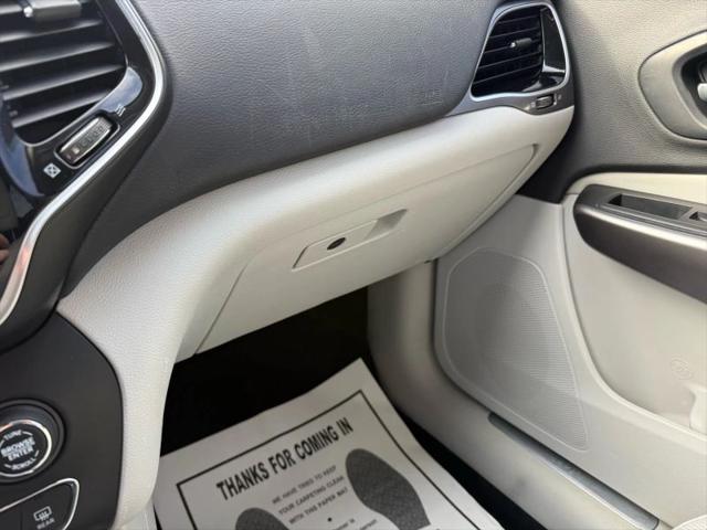 2019 Jeep Cherokee Limited FWD