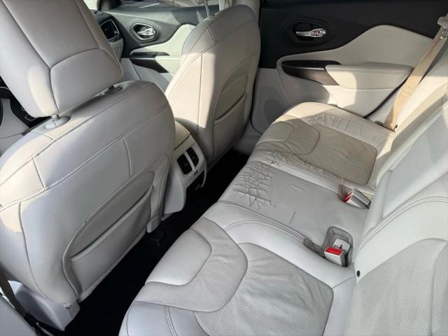 2019 Jeep Cherokee Limited FWD