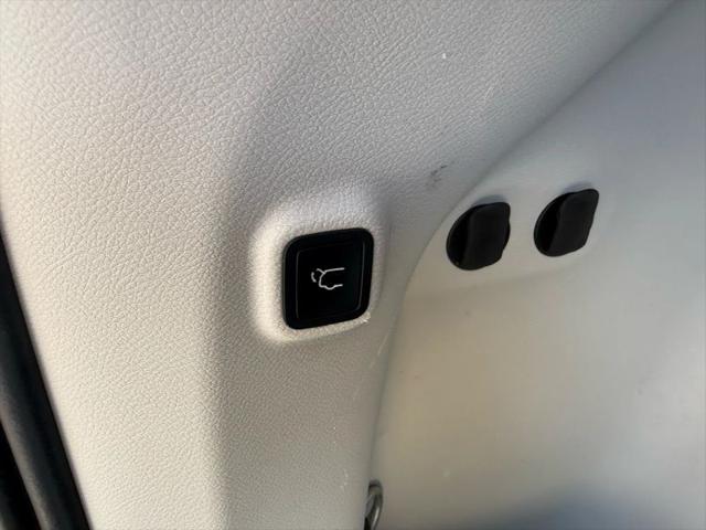 2019 Jeep Cherokee Limited FWD