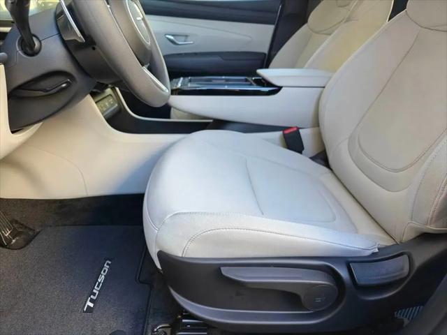 2026 Hyundai Tucson Hybrid Blue SE