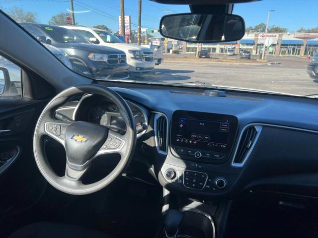 2022 Chevrolet Malibu FWD LT
