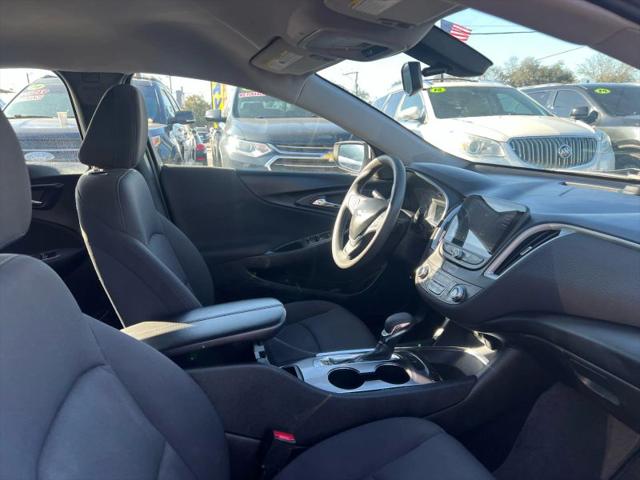 2022 Chevrolet Malibu FWD LT