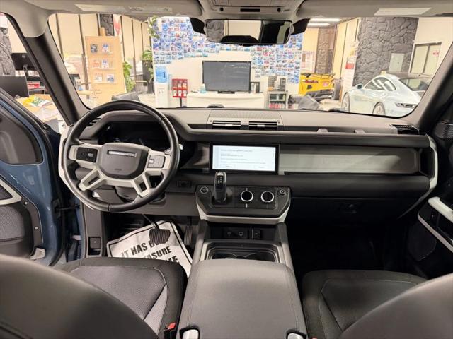 2020 Land Rover Defender 110 SE
