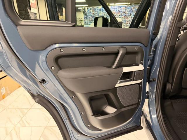 2020 Land Rover Defender 110 SE