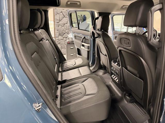 2020 Land Rover Defender 110 SE