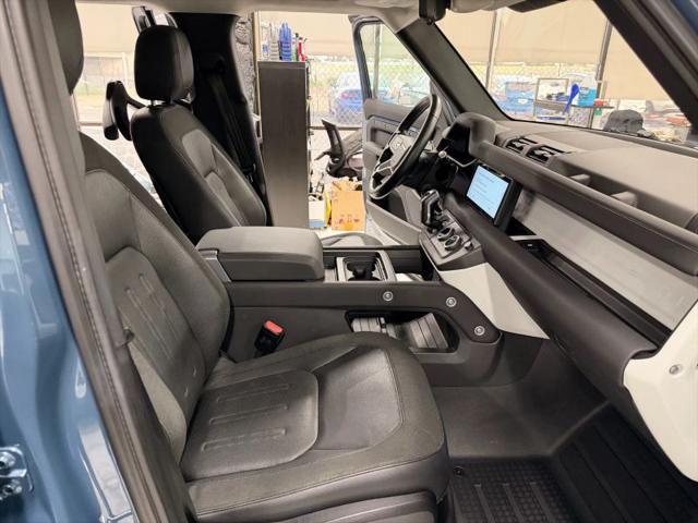 2020 Land Rover Defender 110 SE