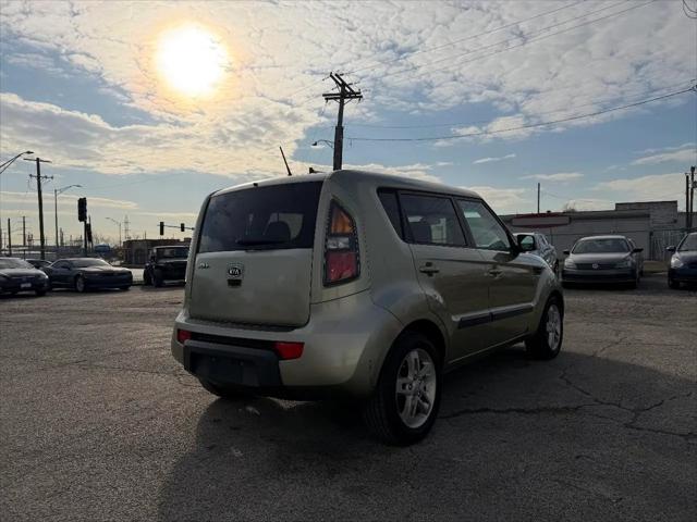 2011 Kia Soul +