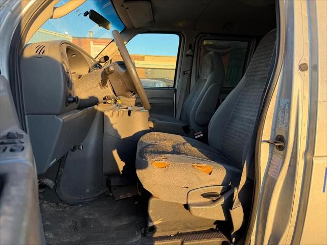 2004 Ford E-250 E-250