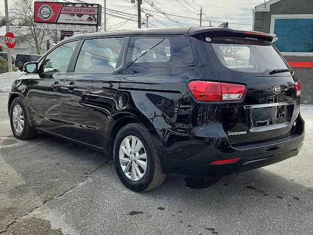 2018 Kia Sedona L