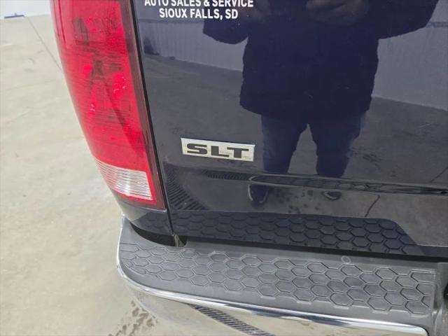 2017 Ram 1500 SLT Crew Cab 4x4 5'7" Box