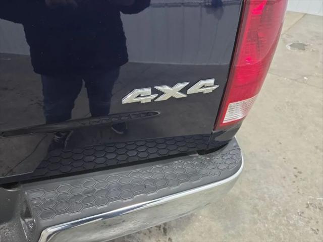 2017 Ram 1500 SLT Crew Cab 4x4 5'7" Box