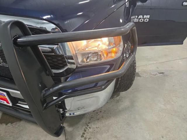 2017 Ram 1500 SLT Crew Cab 4x4 5'7" Box