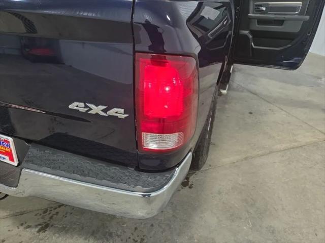 2017 Ram 1500 SLT Crew Cab 4x4 5'7" Box