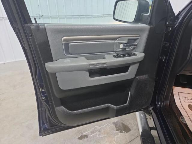2017 Ram 1500 SLT Crew Cab 4x4 5'7" Box