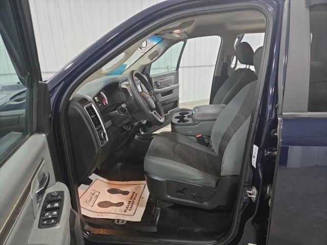 2017 Ram 1500 SLT Crew Cab 4x4 5'7" Box