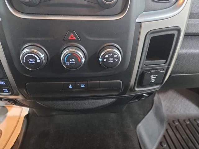 2017 Ram 1500 SLT Crew Cab 4x4 5'7" Box