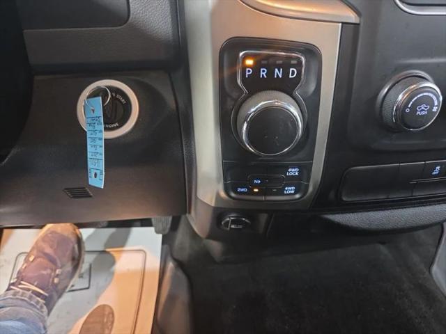 2017 Ram 1500 SLT Crew Cab 4x4 5'7" Box