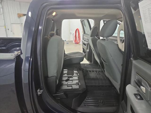 2017 Ram 1500 SLT Crew Cab 4x4 5'7" Box