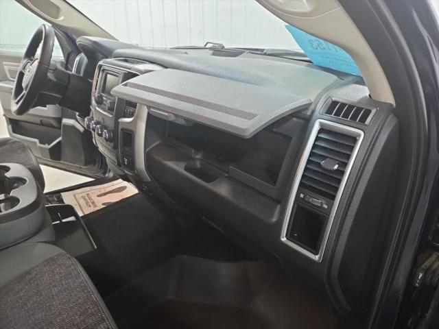 2017 Ram 1500 SLT Crew Cab 4x4 5'7" Box