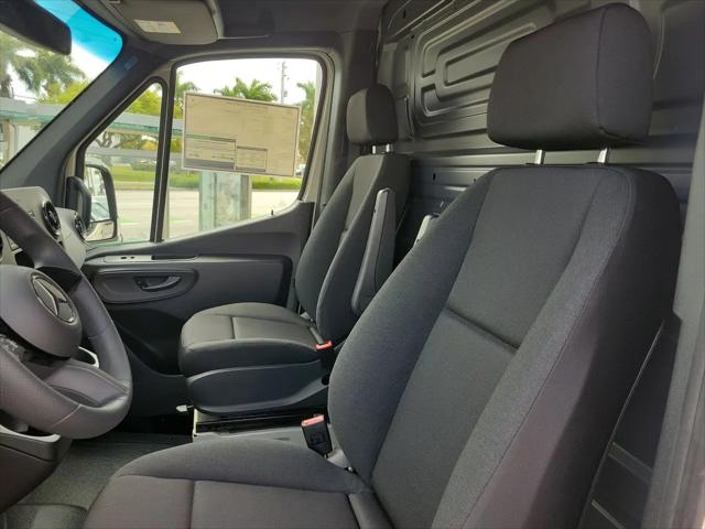 2026 Mercedes-Benz Sprinter 2500 Standard Roof 4-Cyl Diesel