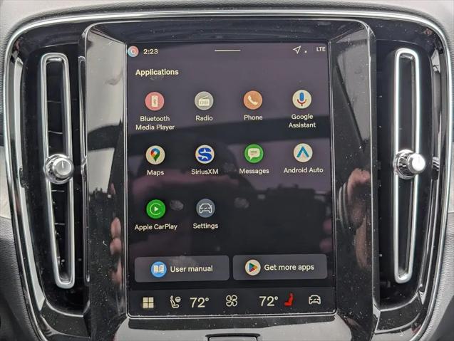 2026 Volvo XC40 Core, B5 AWD Gas (mild hybrid), Dark