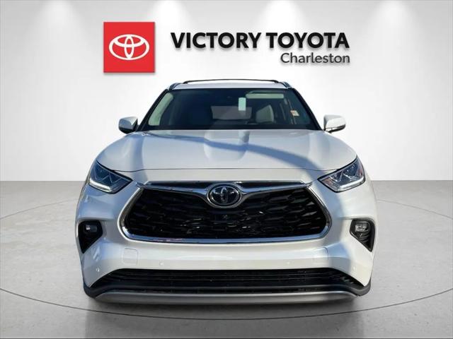 2026 Toyota Highlander Hybrid Platinum