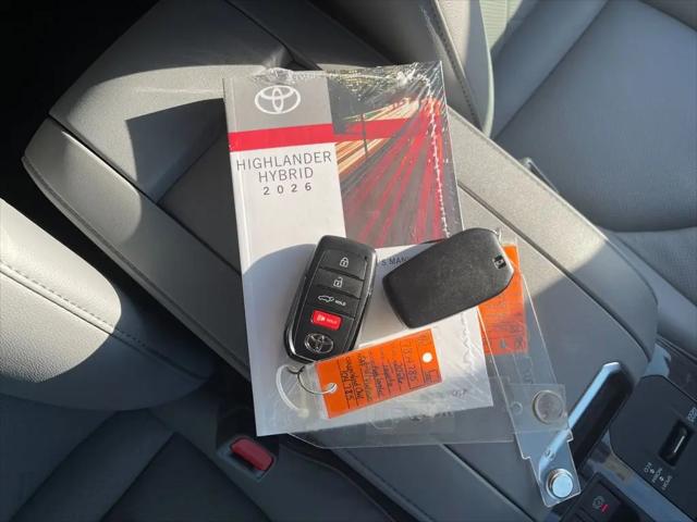 2026 Toyota Highlander Hybrid Platinum